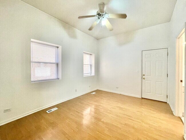 Foto del edificio - 3443 S Union Ave