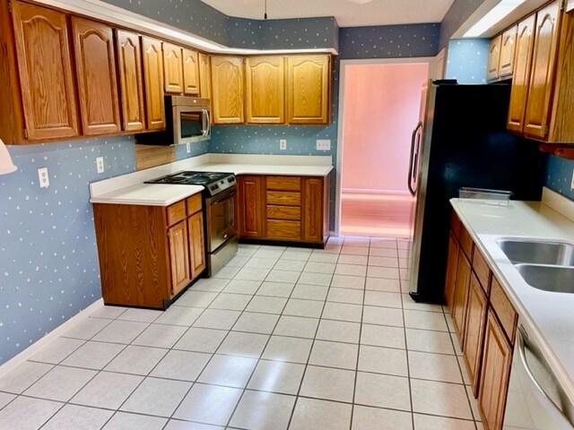Building Photo - 106 Moss Cir