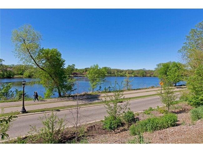 Foto del edificio - 1197 W Como Blvd