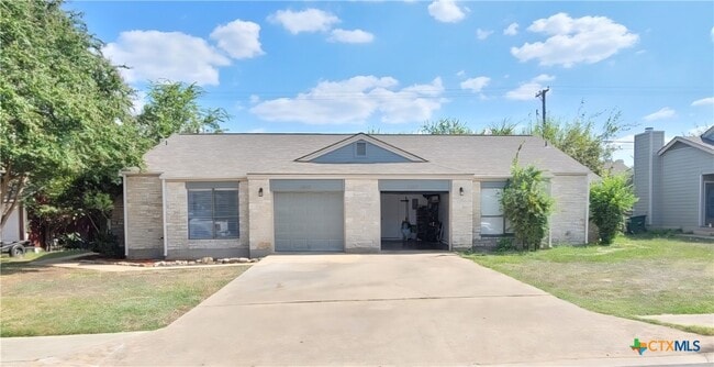 Building Photo - 1419 Hyridge Cir