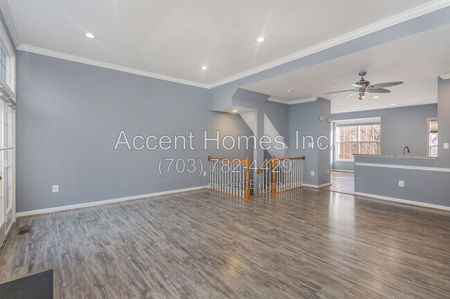 Building Photo - 433 Stanton Pl