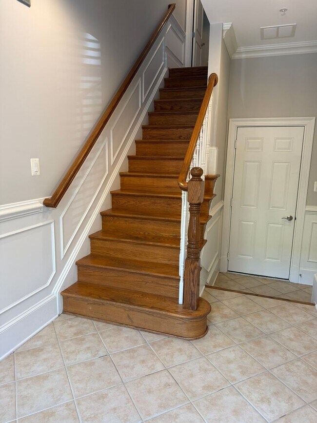 Foto del edificio - Park Potomac Luxury Townhome
