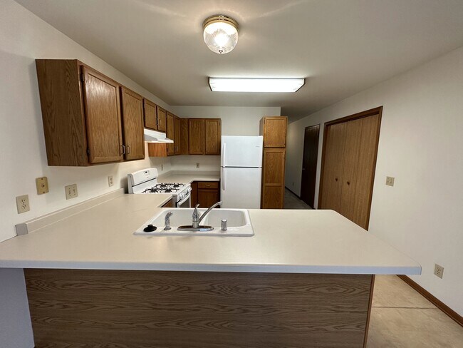 Foto del edificio - 2051 Cliff Alex Ct S