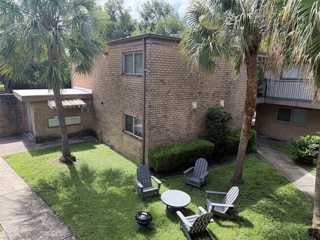Foto del edificio - 1530 Heights Blvd
