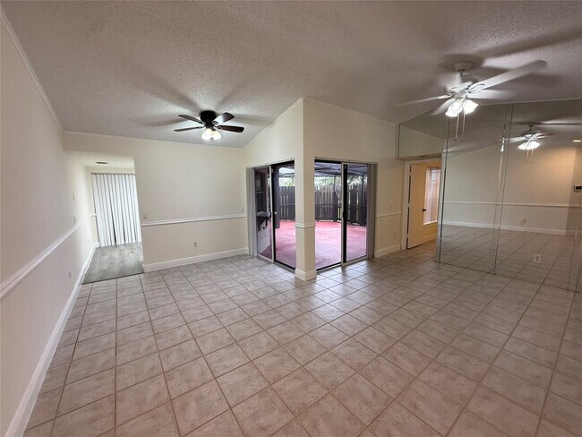 Foto del edificio - 14925 SW 48th Terrace