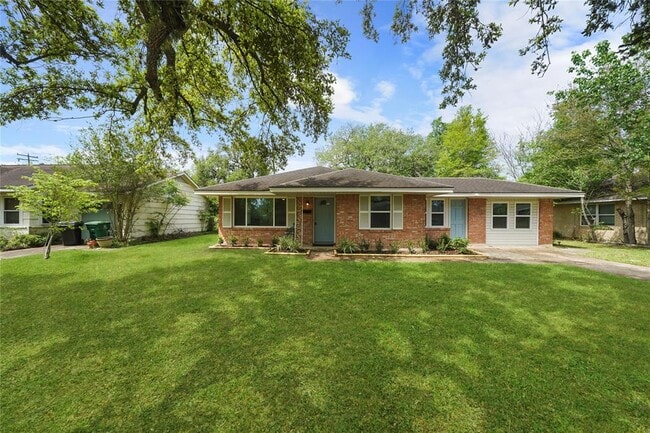 Building Photo - 9710 Bassoon Dr