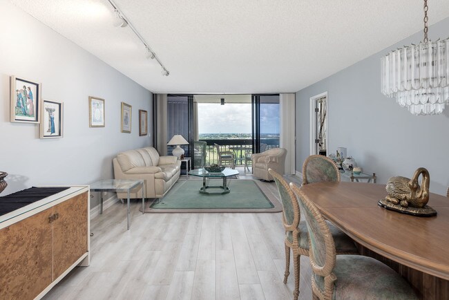 Building Photo - 2400  Presidential Way 1806