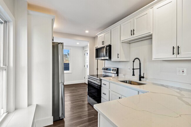 Building Photo - 26 Reservoir Ave