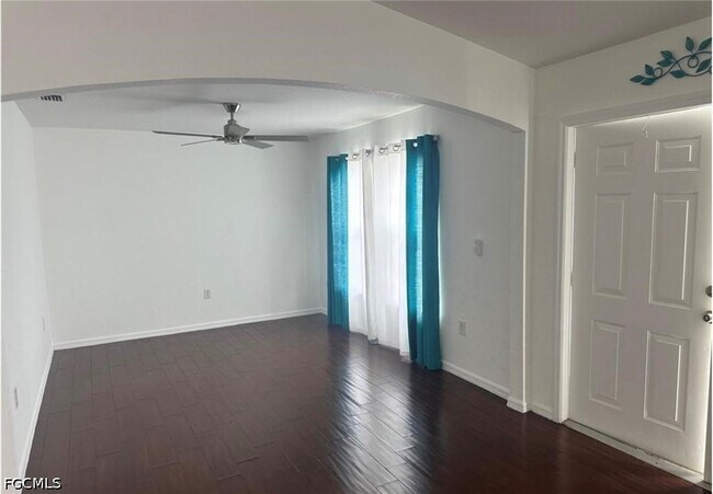 Foto del edificio - 2115 NW 19th Ave