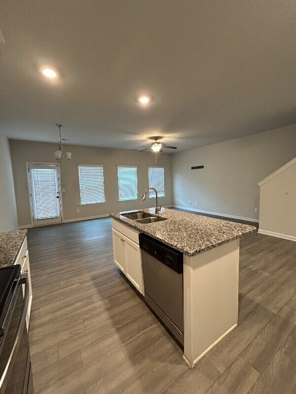 Open Floor Kitchen/Living/Dining - 5203 Upper Elm St
