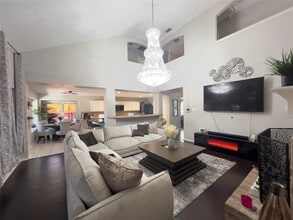 Building Photo - 10503 Desert Springs Cir