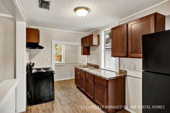 Building Photo - 3112 Rosselle St