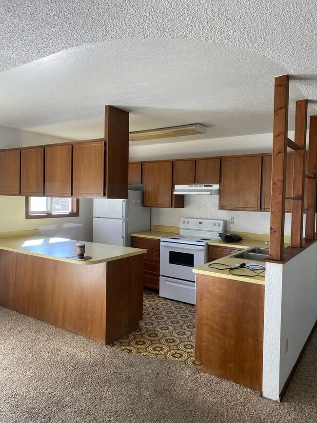 Foto del edificio - 2030-2040-2040 NW Friel St