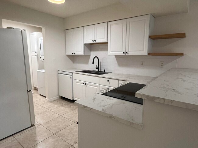 Foto del edificio - 127 Rio Del Mar St