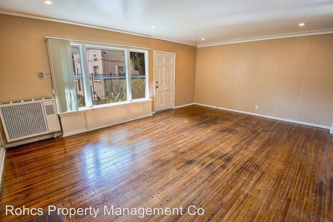 Building Photo - 1627 N Normandie Ave