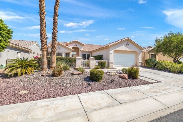 Foto del edificio - 78770 Golden Reed Dr
