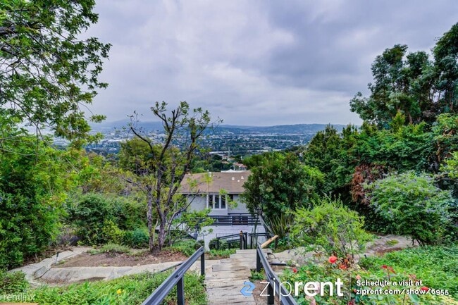 Foto del edificio - 4 br, 4 bath House - 3955 Farmouth Drive, ...
