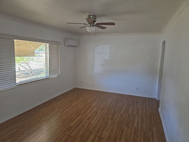 Foto del edificio - 2 bedroom for rent near Kenwood/St. Pete!