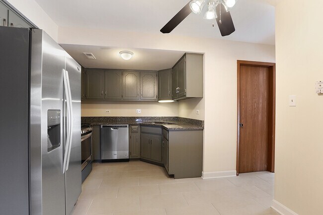 Foto del edificio - 15537 Whitehall Ln