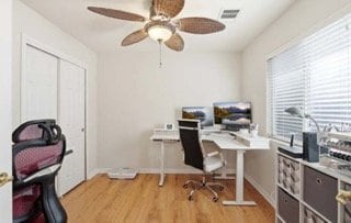 Foto del edificio - 8423 Snakeweed Dr