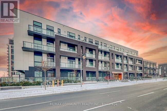 Building Photo - 1709 Bur Oak Ave