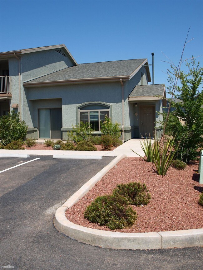 Building Photo - 656 AZ-80