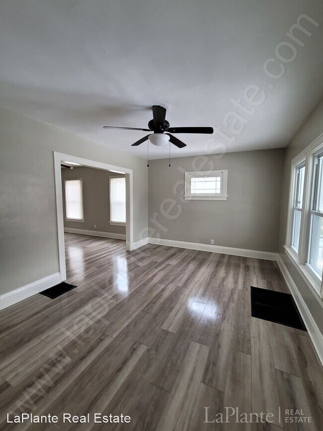 Foto del edificio - 3 br, 1 bath House - 1316 W Delaware Avenue