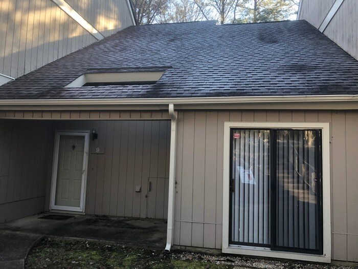 Foto principal - 4101-9 Five Oaks Drive, Durham, NC 27707