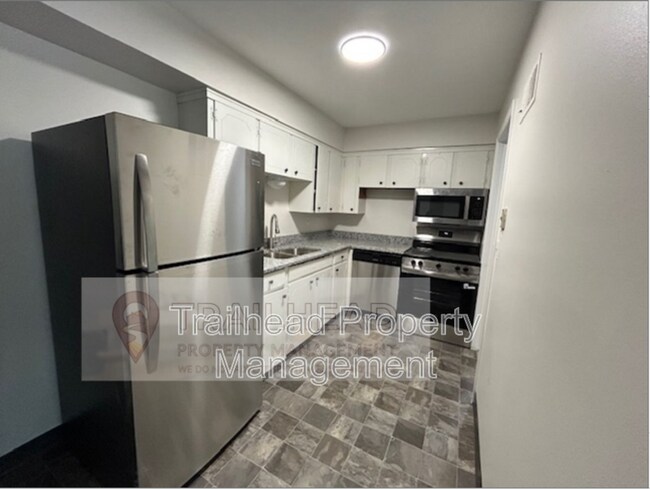 Foto del edificio - 8459 Lowell Ave