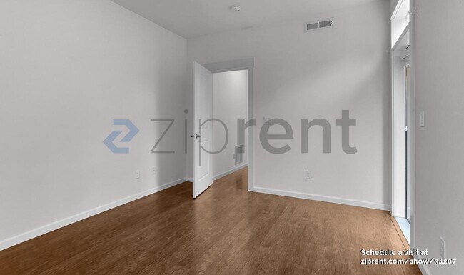 Foto del edificio - 18329 43rd Dr SE