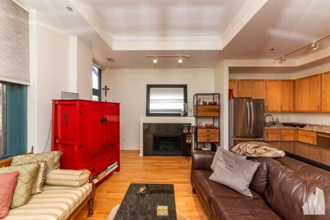 Building Photo - 2 bedroom in Chicago IL 60606