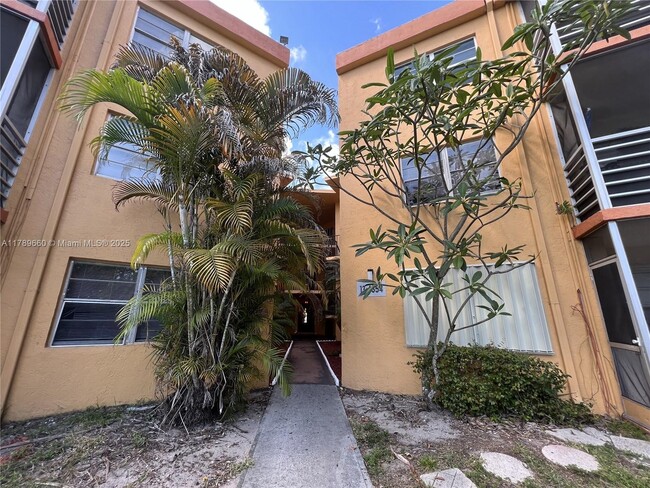 Building Photo - 4354 NW 9th Ave