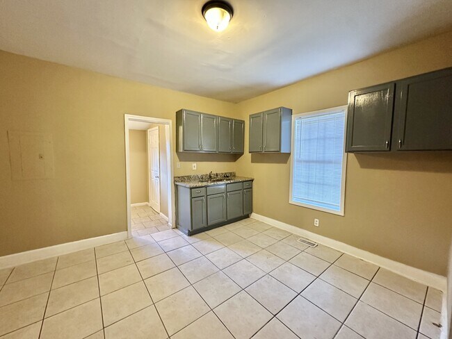 Foto del edificio - 540 1st Ave NE