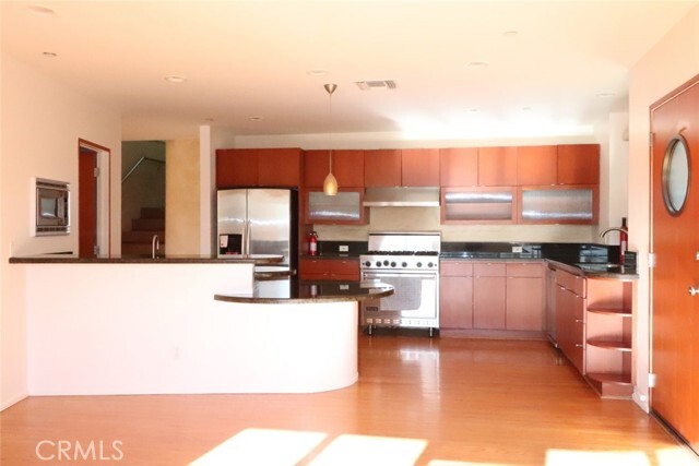 Building Photo - 703 Luton Dr