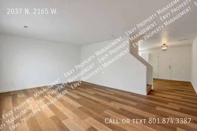 Foto del edificio - 2037 N 2165 W