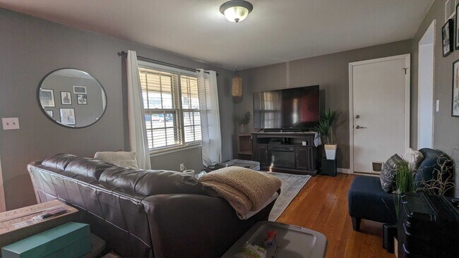 Foto del edificio - 2222 W 74th Terrace