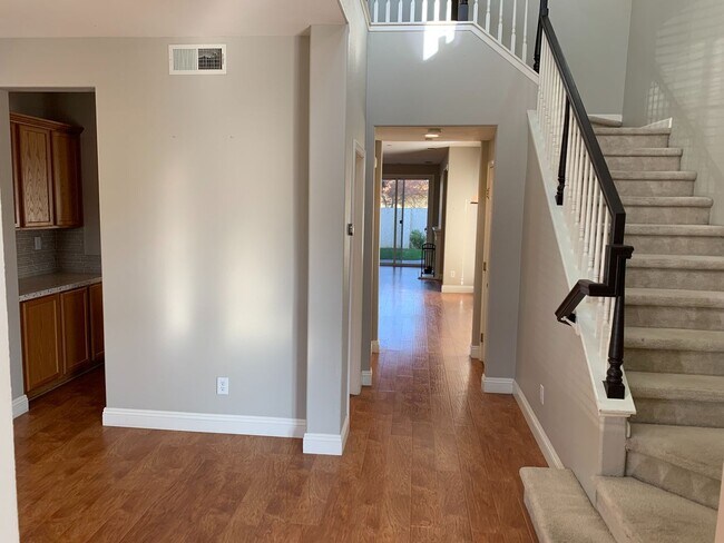 Building Photo - Beautiful 4 Bedroom, 2.5 Bath Garin Ranch ...