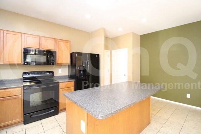 Building Photo - 105 N 87th Ave
