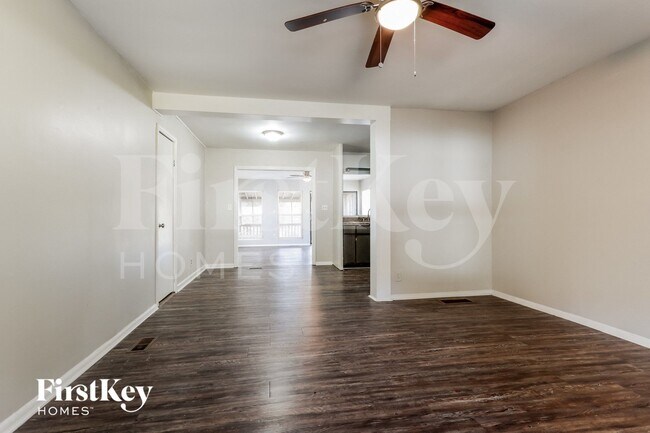 Foto del edificio - 3085 Piper Dr