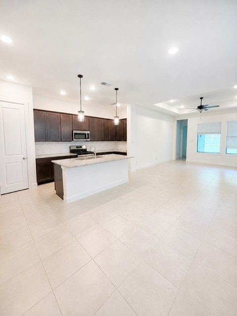 Building Photo - 10602 William Pk Dr