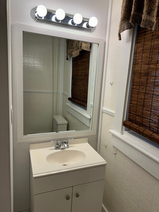 Foto del edificio - 637 5th Ave