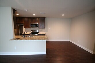 Building Photo - 3216-3218 S Cherry Ln