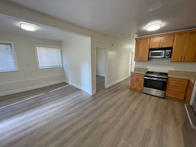 Foto del edificio - 1946 E 20th St