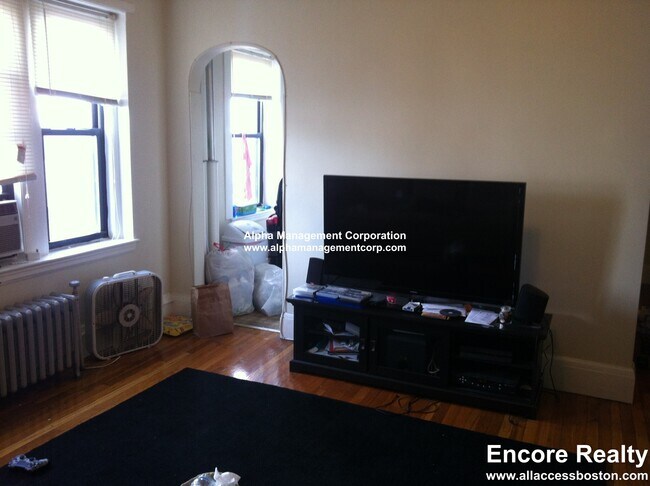 Foto del edificio - 349 Pleasant St