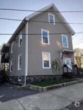 Building Photo - 81 Hawthorne St