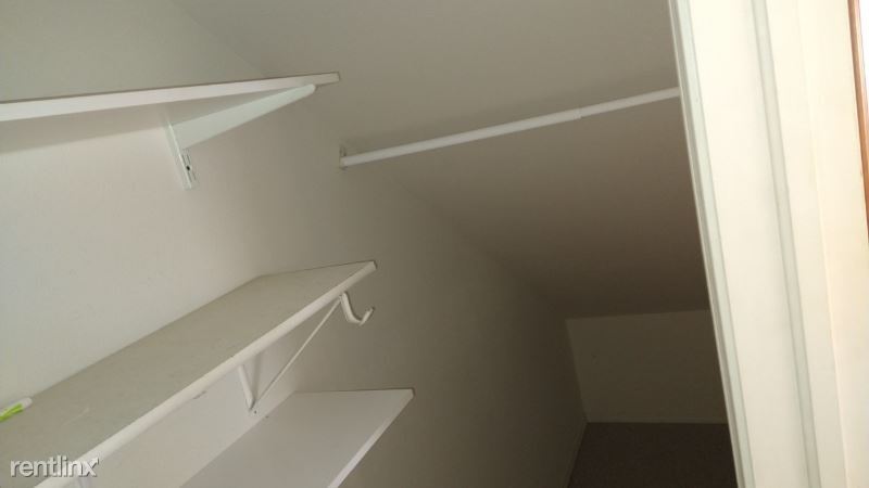 Foto principal - 3 br, 1.5 bath Townhome - 184 3 26th st
