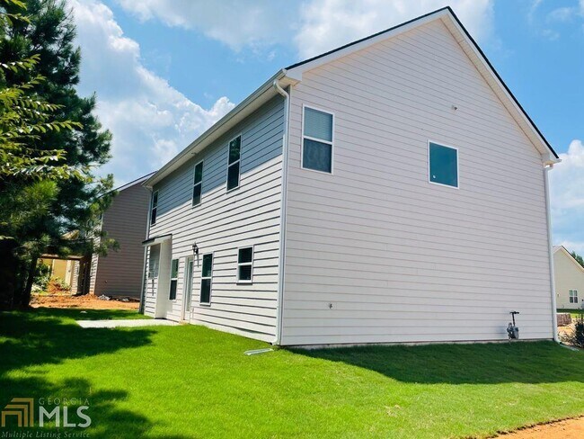 Building Photo - 42 Shamrock Chase