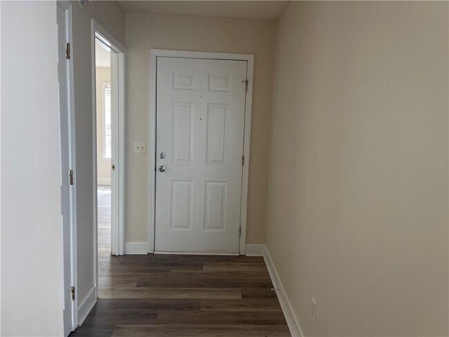 Building Photo - 106 Red Bud Ct