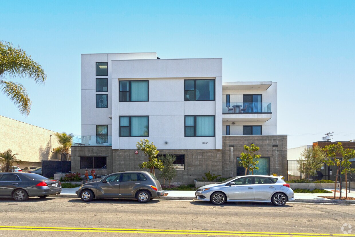 Building Photo - First Avenue Apartments