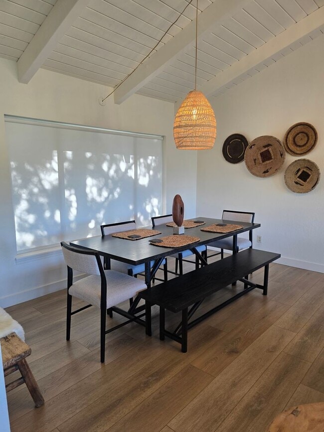 Building Photo - 2269RR-Upper Level